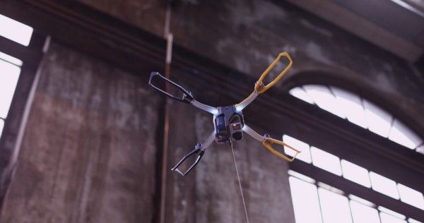 牽著走的便利航拍無人機Fotokite Phi開售 $249